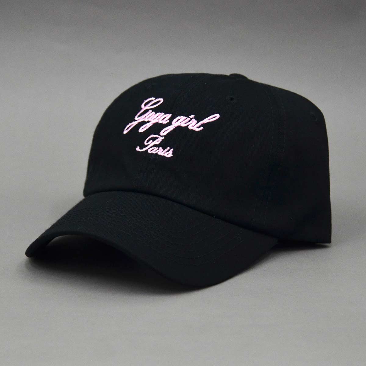 Gorra bordada para mujer